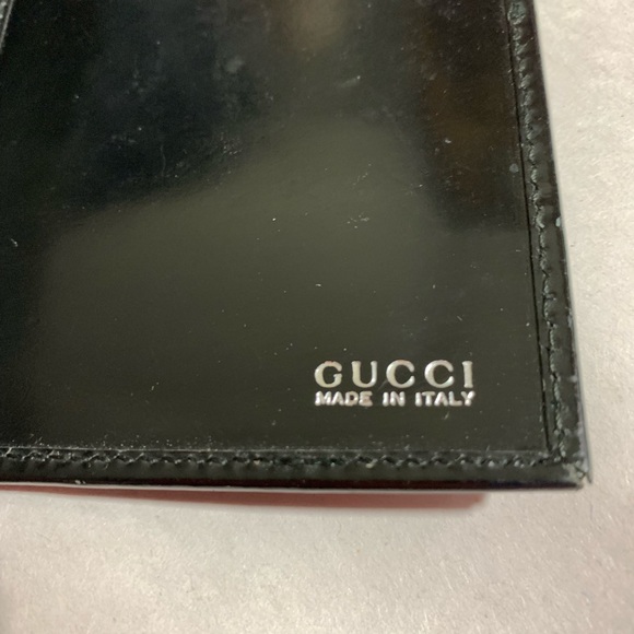 authentic GUCCI glazed calfskin CHECKBOOK wallet - Picture 7 of 8